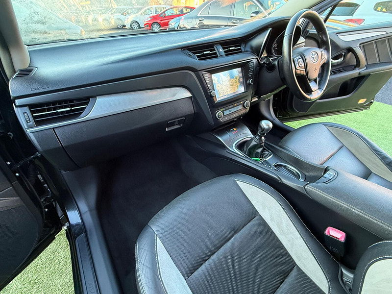 Toyota Avensis 2.0 D-4D Business Edition Plus Saloon 4dr Diesel Manual Euro 6 (s/s) (143 ps) 4dr Manual 2025