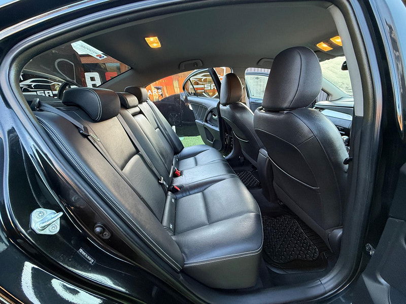 Toyota Avensis 2.0 D-4D Business Edition Plus Saloon 4dr Diesel Manual Euro 6 (s/s) (143 ps) 4dr Manual 2025