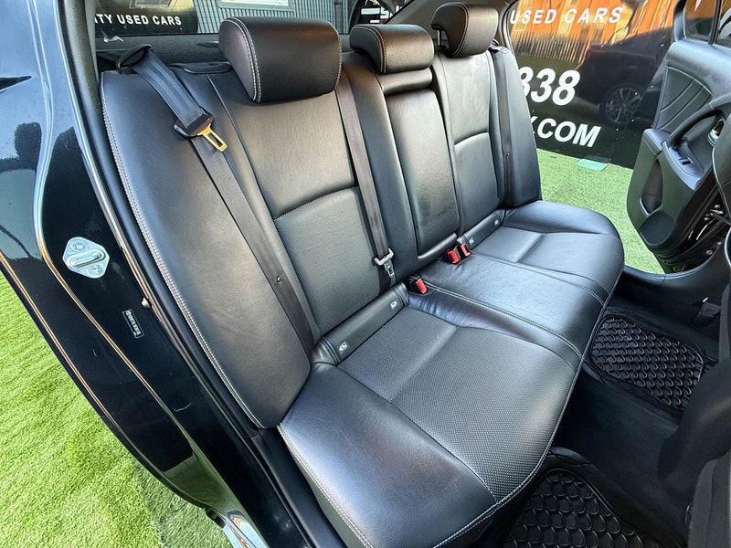 Toyota Avensis 2.0 D-4D Business Edition Plus Saloon 4dr Diesel Manual Euro 6 (s/s) (143 ps) 4dr Manual 2025