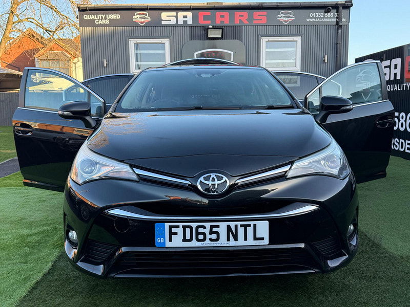 Toyota Avensis 2.0 D-4D Business Edition Plus Saloon 4dr Diesel Manual Euro 6 (s/s) (143 ps) 4dr Manual 2025