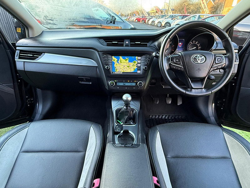 Toyota Avensis 2.0 D-4D Business Edition Plus Saloon 4dr Diesel Manual Euro 6 (s/s) (143 ps) 4dr Manual 2025