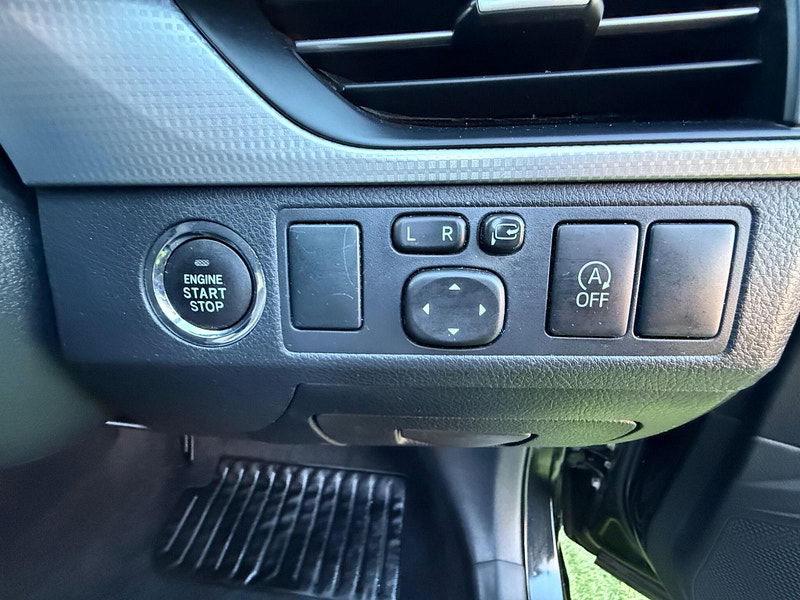 Toyota Avensis 2.0 D-4D Business Edition Plus Saloon 4dr Diesel Manual Euro 6 (s/s) (143 ps) 4dr Manual 2025