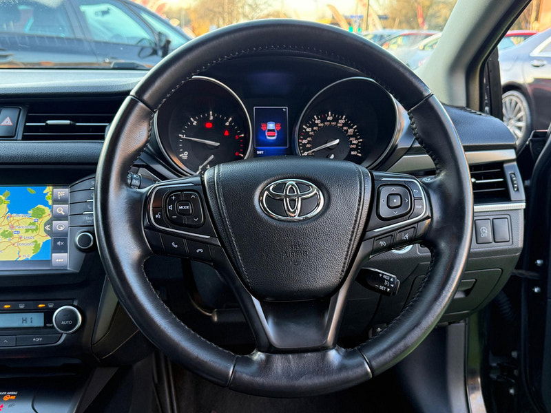 Toyota Avensis 2.0 D-4D Business Edition Plus Saloon 4dr Diesel Manual Euro 6 (s/s) (143 ps) 4dr Manual 2025