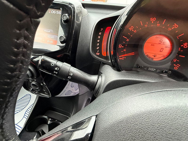 Toyota Aygo 1.0 VVT-i x-pression Hatchback 5dr Petrol Manual Euro 5 Euro 5 (68 ps) 5dr Manual 2025