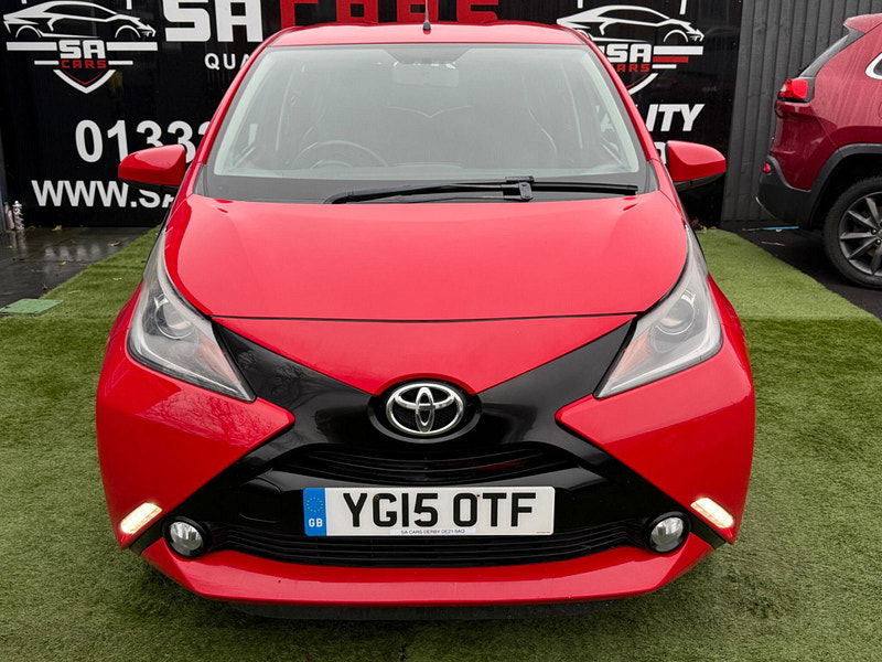 Toyota Aygo 1.0 VVT-i x-pression Hatchback 5dr Petrol Manual Euro 5 Euro 5 (68 ps) 5dr Manual 2025