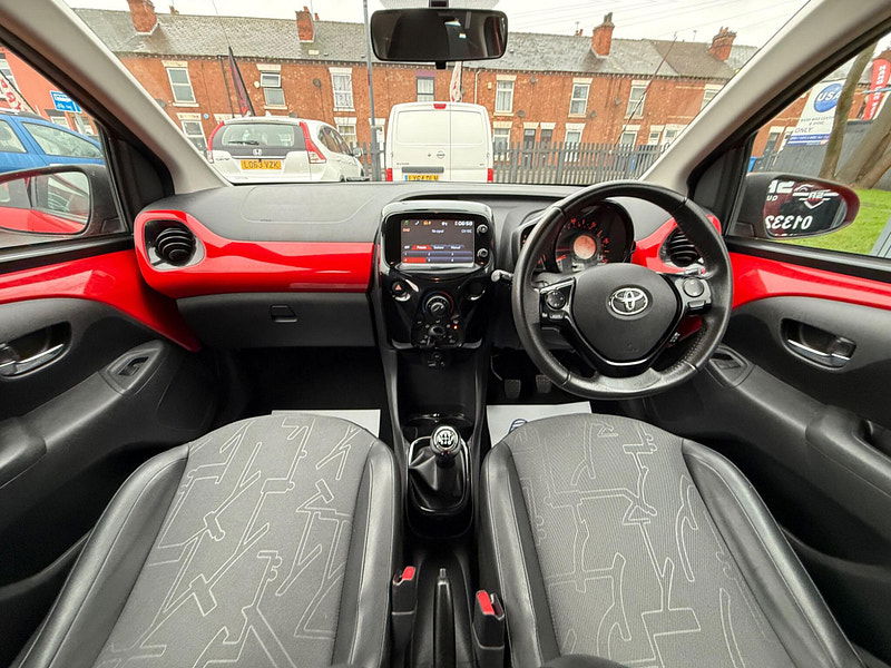 Toyota Aygo 1.0 VVT-i x-pression Hatchback 5dr Petrol Manual Euro 5 Euro 5 (68 ps) 5dr Manual 2025