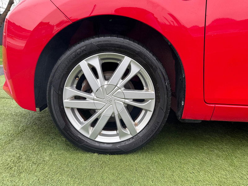 Toyota Aygo 1.0 VVT-i x-pression Hatchback 5dr Petrol Manual Euro 5 Euro 5 (68 ps) 5dr Manual 2025