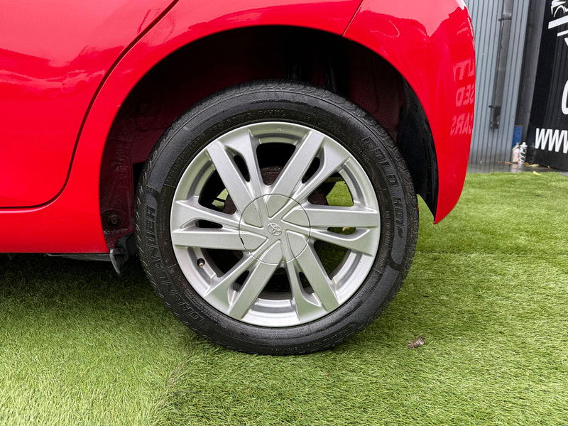 Toyota Aygo 1.0 VVT-i x-pression Hatchback 5dr Petrol Manual Euro 5 Euro 5 (68 ps) 5dr Manual 2025