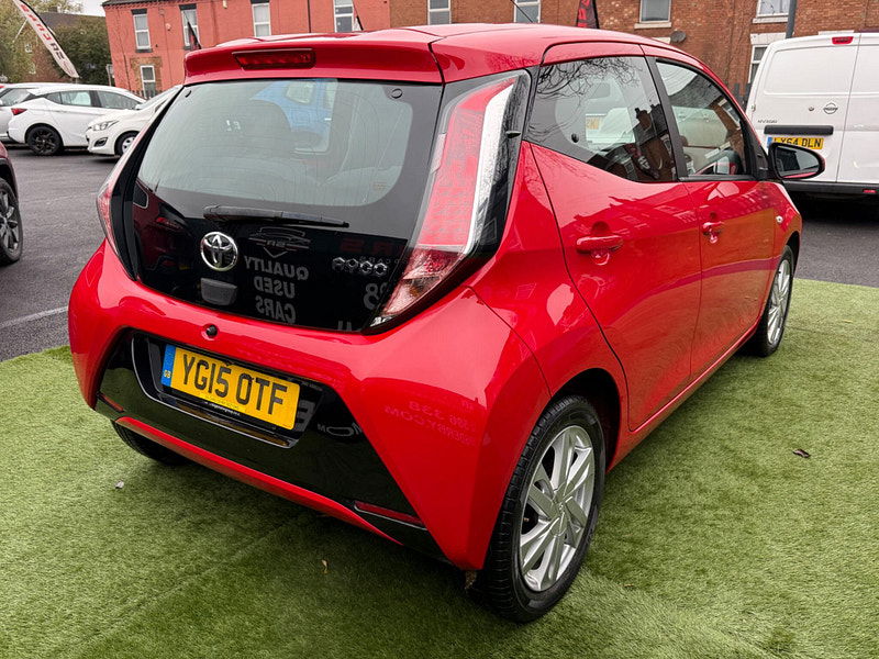 Toyota Aygo 1.0 VVT-i x-pression Hatchback 5dr Petrol Manual Euro 5 Euro 5 (68 ps) 5dr Manual 2025