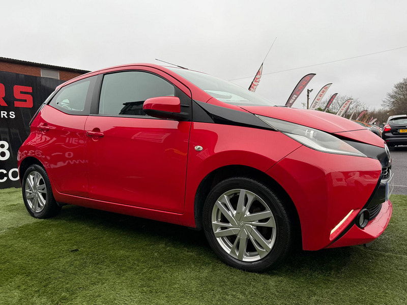 Toyota Aygo 1.0 VVT-i x-pression Hatchback 5dr Petrol Manual Euro 5 Euro 5 (68 ps) 5dr Manual 2025