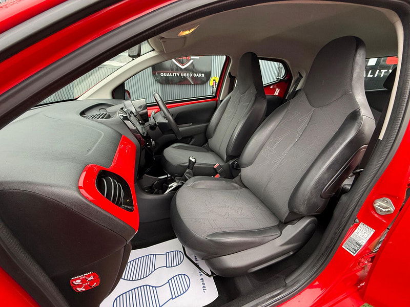 Toyota Aygo 1.0 VVT-i x-pression Hatchback 5dr Petrol Manual Euro 5 Euro 5 (68 ps) 5dr Manual 2025