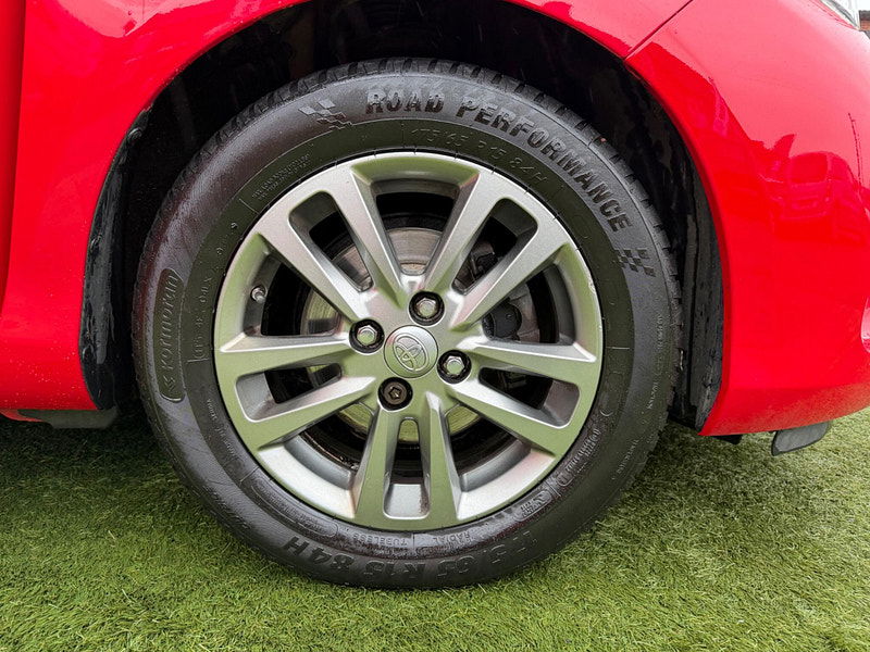 Toyota Yaris 1.0 VVT-i Icon Hatchback 5dr Petrol Manual Euro 6 (69 ps) 5dr Manual 2026