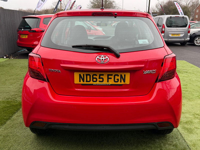 Toyota Yaris 1.0 VVT-i Icon Hatchback 5dr Petrol Manual Euro 6 (69 ps) 5dr Manual 2026