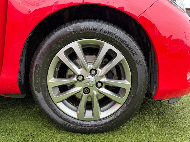 Toyota Yaris 1.0 VVT-i Icon Hatchback 5dr Petrol Manual Euro 6 (69 ps) 5dr Manual 2026