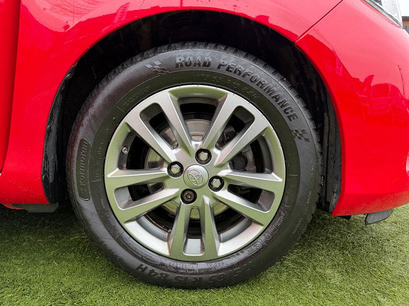 Toyota Yaris 1.0 VVT-i Icon Hatchback 5dr Petrol Manual Euro 6 (69 ps) 5dr Manual 2026