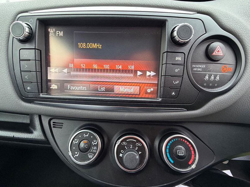 Toyota Yaris 1.0 VVT-i Icon Hatchback 5dr Petrol Manual Euro 6 (69 ps) 5dr Manual 2026