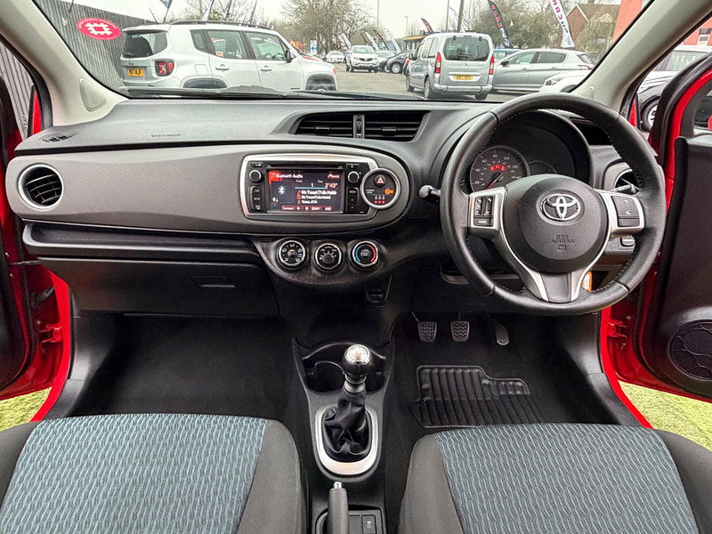 Toyota Yaris 1.33 Dual VVT-i TR Hatchback 5dr Petrol Manual Euro 5 (101 ps) 5dr Manual 2026