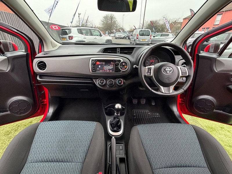 Toyota Yaris 1.33 Dual VVT-i TR Hatchback 5dr Petrol Manual Euro 5 (101 ps) 5dr Manual 2026