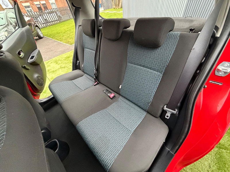 Toyota Yaris 1.33 Dual VVT-i TR Hatchback 5dr Petrol Manual Euro 5 (101 ps) 5dr Manual 2026