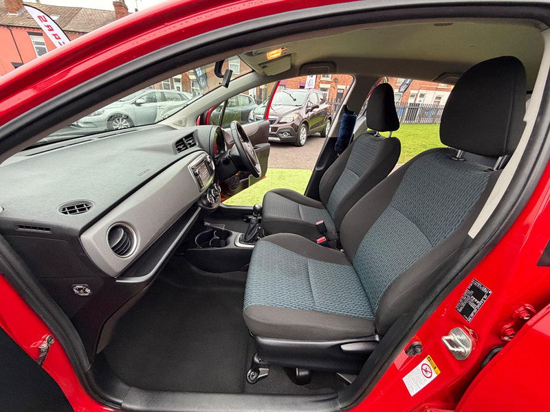 Toyota Yaris 1.33 Dual VVT-i TR Hatchback 5dr Petrol Manual Euro 5 (101 ps) 5dr Manual 2026