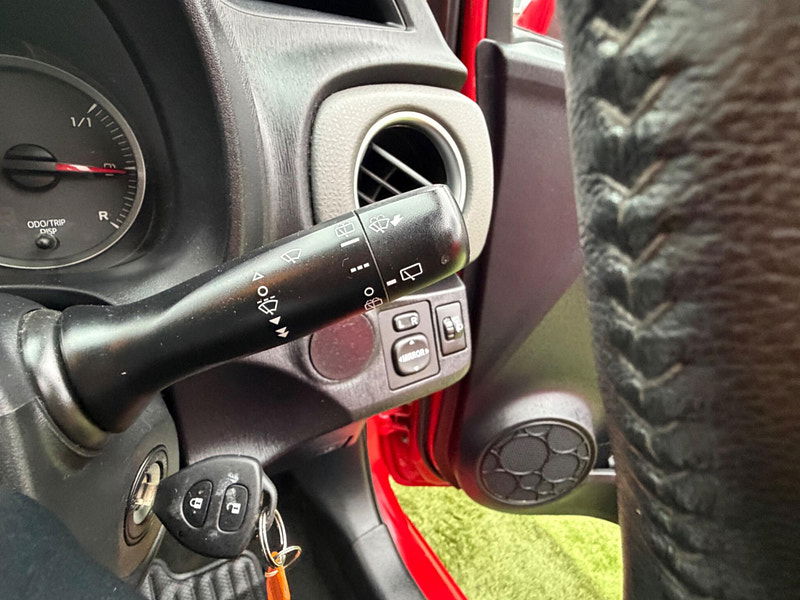 Toyota Yaris 1.33 Dual VVT-i TR Hatchback 5dr Petrol Manual Euro 5 (101 ps) 5dr Manual 2026