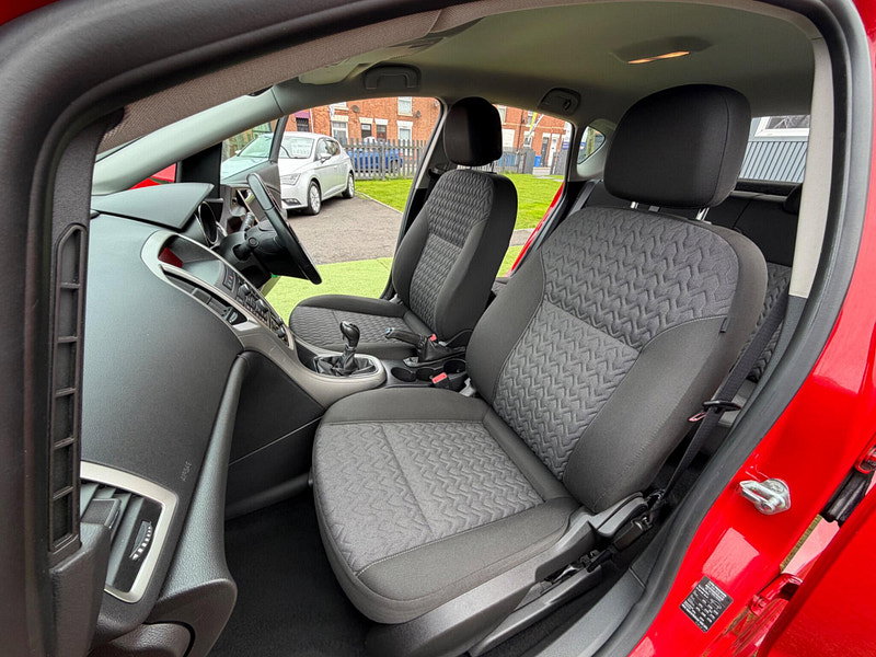 Vauxhall Astra 1.4 16v Energy Hatchback 5dr Petrol Manual Euro 5 (100 ps) 5dr Manual 2026