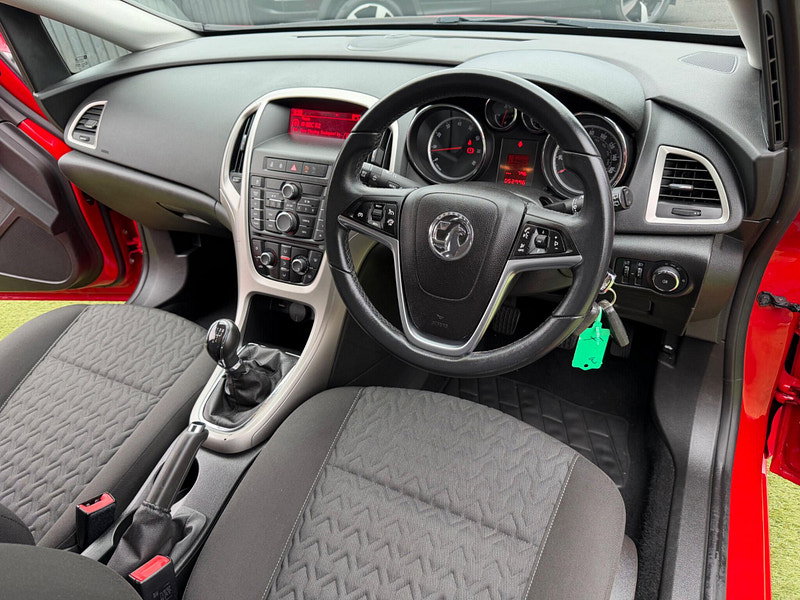 Vauxhall Astra 1.4 16v Energy Hatchback 5dr Petrol Manual Euro 5 (100 ps) 5dr Manual 2026