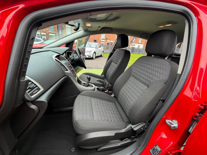 Vauxhall Astra 1.4 16v Energy Hatchback 5dr Petrol Manual Euro 5 (100 ps) 5dr Manual 2026