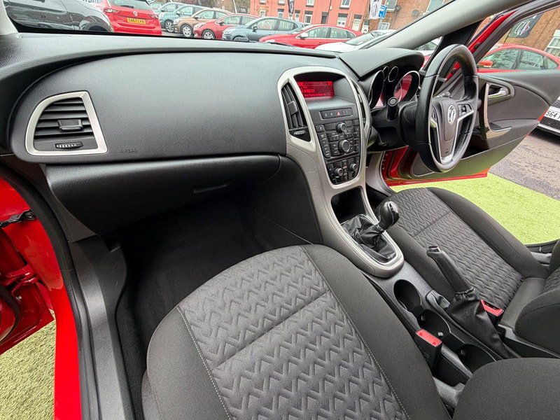 Vauxhall Astra 1.4 16v Energy Hatchback 5dr Petrol Manual Euro 5 (100 ps) 5dr Manual 2026