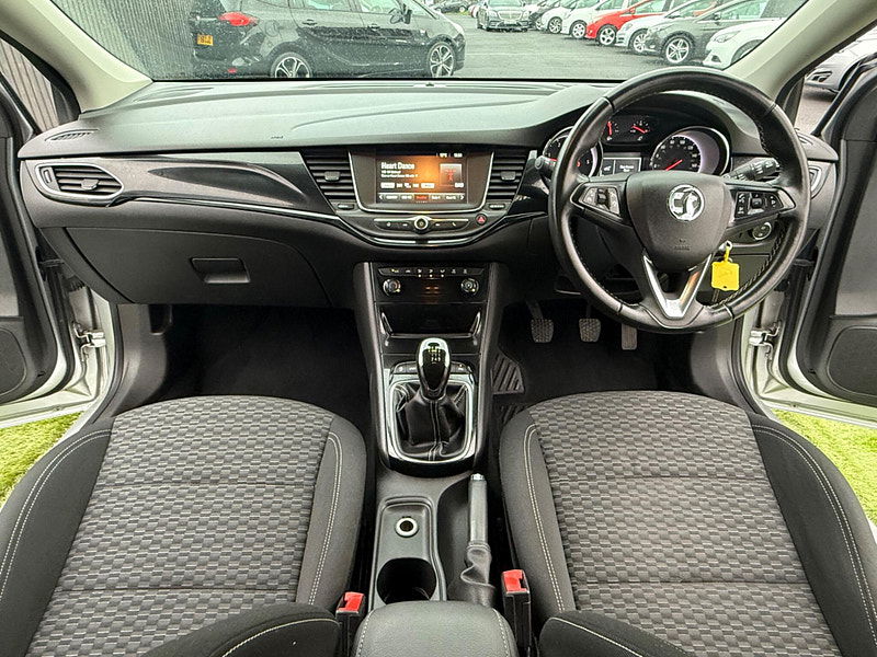 Vauxhall Astra 1.6 CDTi BlueInjection SRi Hatchback 5dr Diesel Manual Euro 6 (s/s) (136 ps) 5dr Manual 2025
