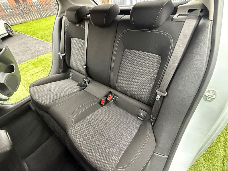 Vauxhall Astra 1.6 CDTi BlueInjection SRi Hatchback 5dr Diesel Manual Euro 6 (s/s) (136 ps) 5dr Manual 2025