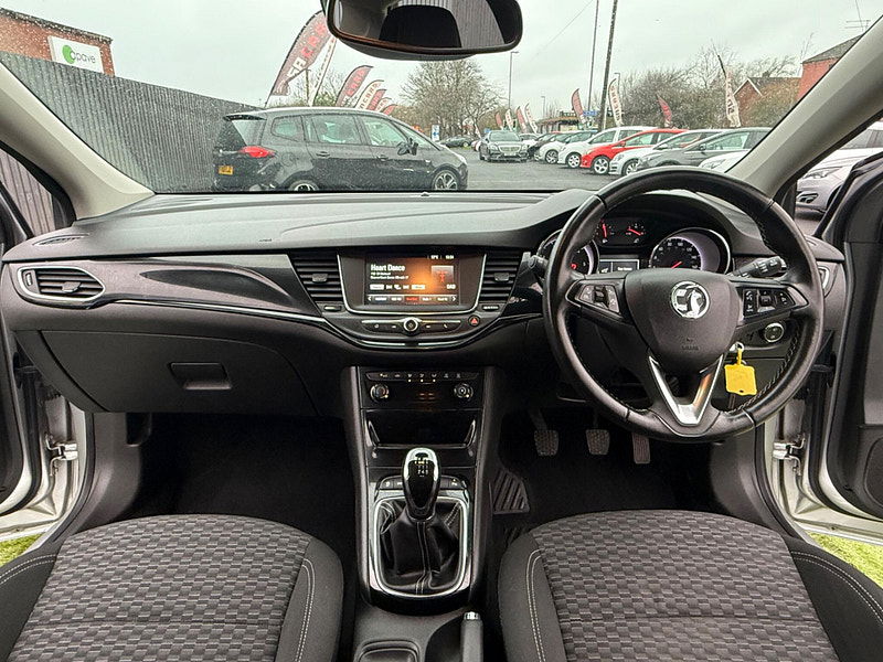 Vauxhall Astra 1.6 CDTi BlueInjection SRi Hatchback 5dr Diesel Manual Euro 6 (s/s) (136 ps) 5dr Manual 2025