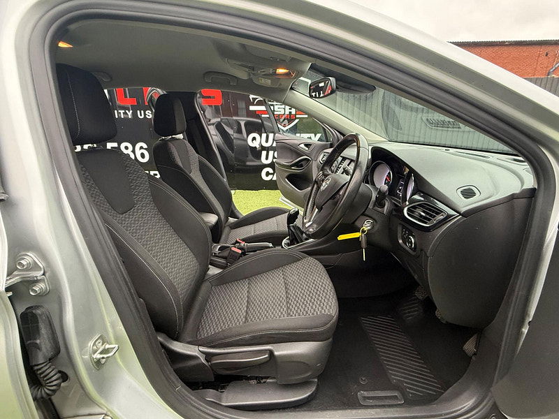 Vauxhall Astra 1.6 CDTi BlueInjection SRi Hatchback 5dr Diesel Manual Euro 6 (s/s) (136 ps) 5dr Manual 2025