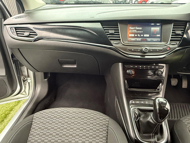 Vauxhall Astra 1.6 CDTi BlueInjection SRi Hatchback 5dr Diesel Manual Euro 6 (s/s) (136 ps) 5dr Manual 2025