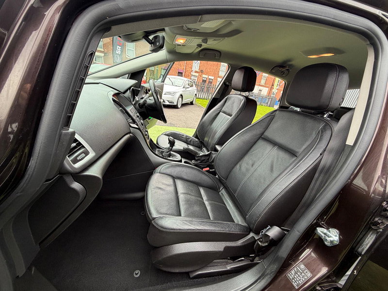 Vauxhall Astra 2.0 CDTi ecoFLEX Elite Hatchback 5dr Diesel Manual Euro 5 (s/s) (160 ps) 5dr Manual 2026