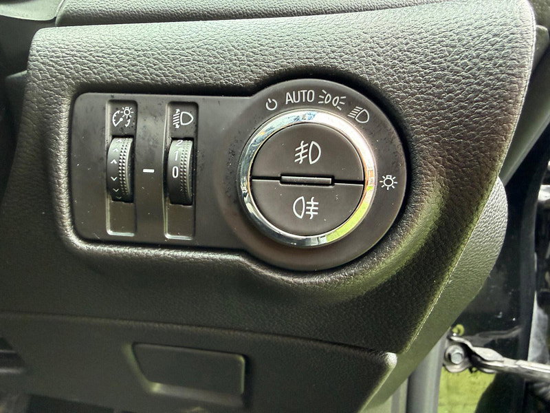 Vauxhall Astra GTC 1.4i Turbo Limited Edition Coupe 3dr Petrol Manual Euro 6 (s/s) (120 ps) 3dr Manual 2026