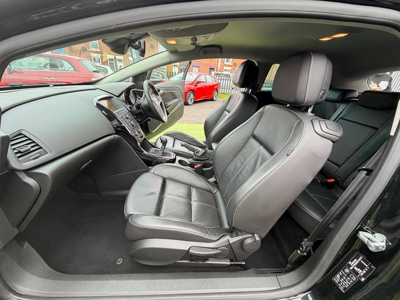 Vauxhall Astra GTC 1.4i Turbo Limited Edition Coupe 3dr Petrol Manual Euro 6 (s/s) (120 ps) 3dr Manual 2026