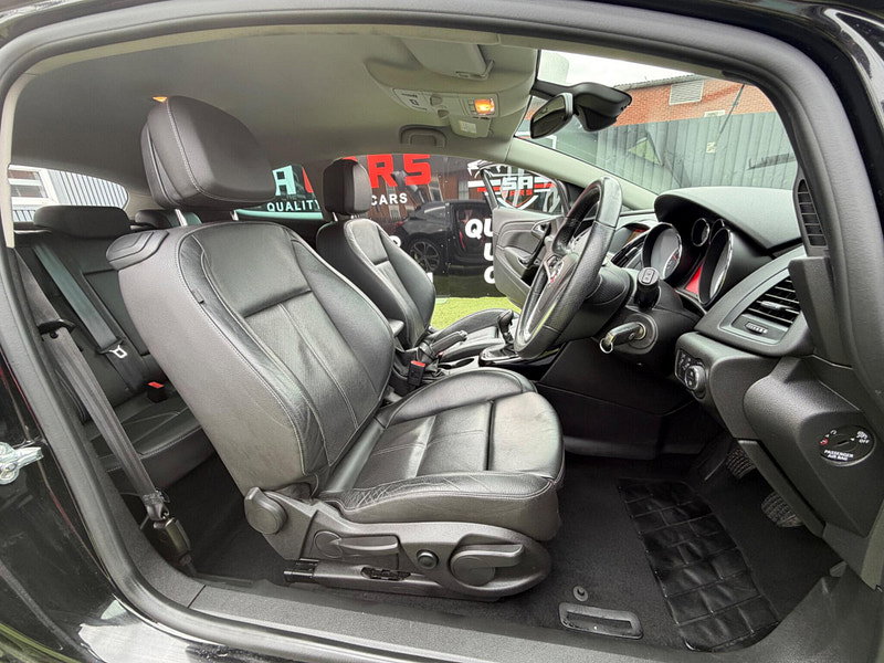 Vauxhall Astra GTC 1.4i Turbo Limited Edition Coupe 3dr Petrol Manual Euro 6 (s/s) (120 ps) 3dr Manual 2026