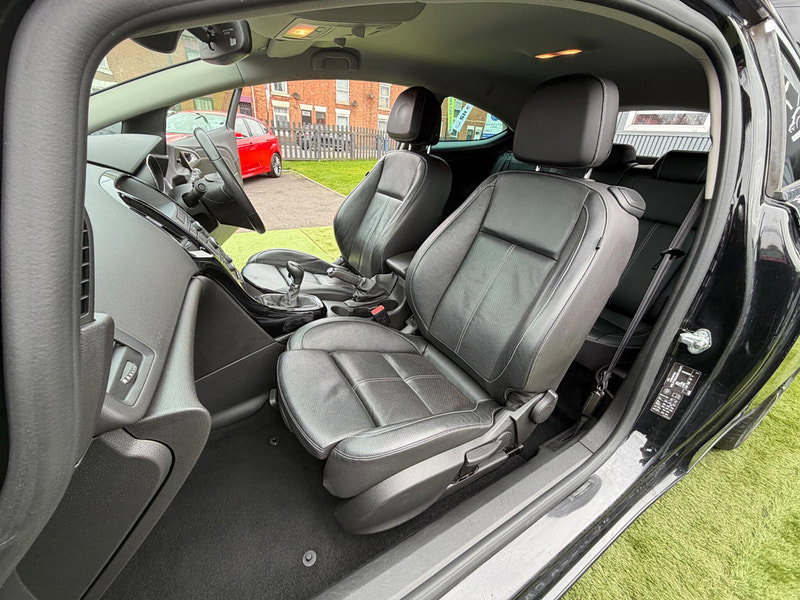 Vauxhall Astra GTC 1.4i Turbo Limited Edition Coupe 3dr Petrol Manual Euro 6 (s/s) (120 ps) 3dr Manual 2026