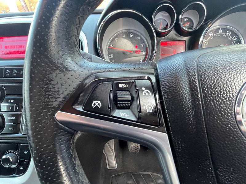 Vauxhall Astra GTC 1.4i Turbo SRi Coupe 3dr Petrol Manual Euro 6 (s/s) (140 ps) 3dr Manual 2025