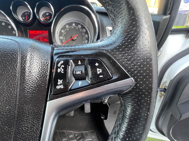 Vauxhall Astra GTC 1.4i Turbo SRi Coupe 3dr Petrol Manual Euro 6 (s/s) (140 ps) 3dr Manual 2025