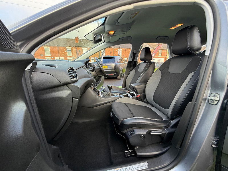 Vauxhall Grandland X 1.5 Turbo D BlueInjection Tech Line Nav Euro 6 (s/s) 5dr 5dr Manual 2025