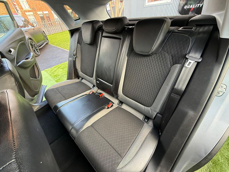 Vauxhall Grandland X 1.5 Turbo D BlueInjection Tech Line Nav Euro 6 (s/s) 5dr 5dr Manual 2025