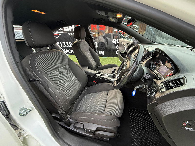 Vauxhall Insignia 1.4i Turbo Limited Edition Hatchback 5dr Petrol Manual Euro 6 (s/s) (140 ps) 5dr Manual 2025