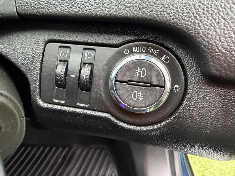 Vauxhall Insignia 1.6 CDTi ecoFLEX SE Hatchback 5dr Diesel Manual Euro 6 (s/s) (136 ps) 5dr Manual 2026