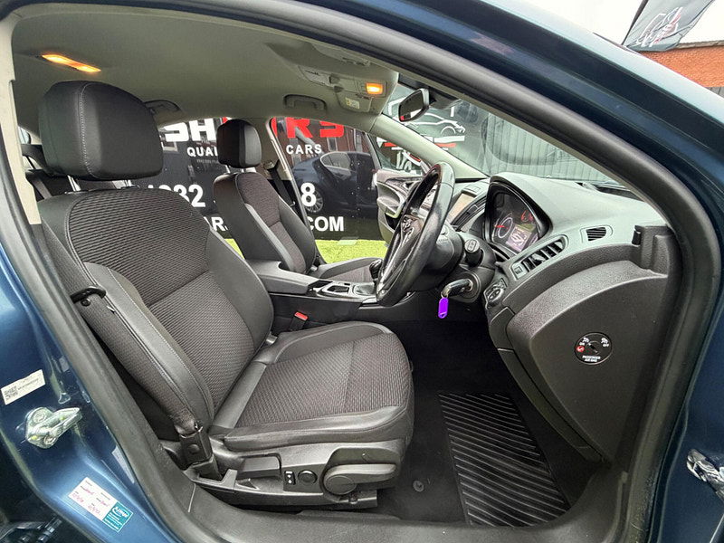 Vauxhall Insignia 1.6 CDTi ecoFLEX SE Hatchback 5dr Diesel Manual Euro 6 (s/s) (136 ps) 5dr Manual 2026