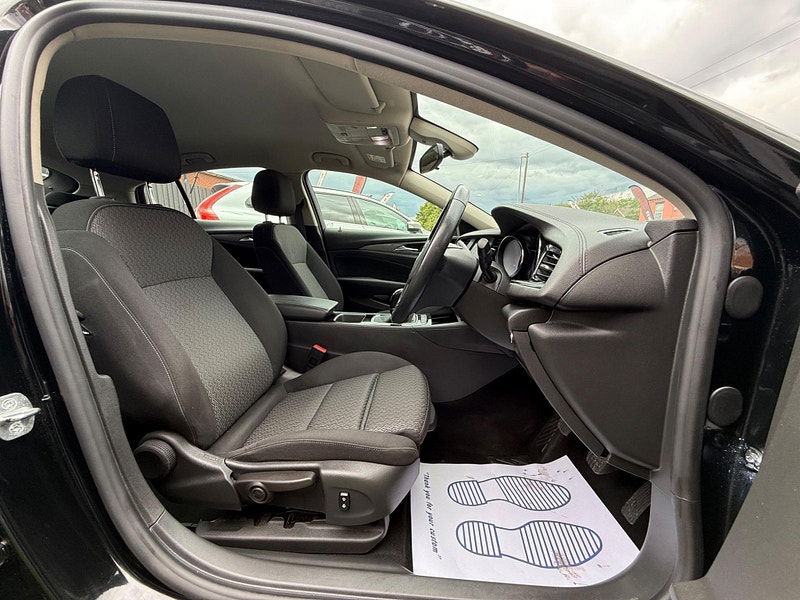 Vauxhall Insignia 1.6 Turbo D ecoTEC Design Grand Sport Euro 6 (s/s) 5dr 5dr Manual 2025