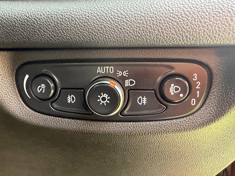 Vauxhall Insignia 2.0 Turbo D BlueInjection SRi VX Line Nav Sports Tourer 5dr Diesel Manual Euro 6 (s/s) (170 ps) 5dr Manual 2026