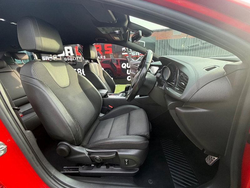 Vauxhall Insignia 2.0 Turbo D BlueInjection SRi VX Line Nav Sports Tourer 5dr Diesel Manual Euro 6 (s/s) (170 ps) 5dr Manual 2026