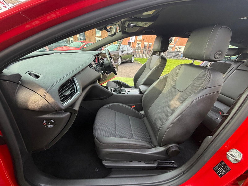 Vauxhall Insignia 2.0 Turbo D BlueInjection SRi VX Line Nav Sports Tourer 5dr Diesel Manual Euro 6 (s/s) (170 ps) 5dr Manual 2026